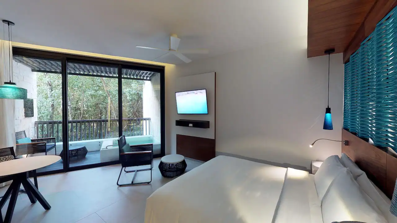 Two Queen Beds with Mini Plunge Pool