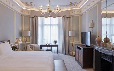 Claridges King Room