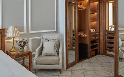 Claridges King Room