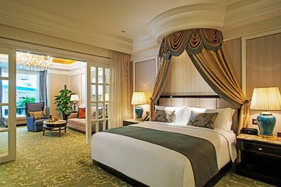 1 Bedroom Suite Courtyard View