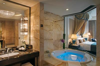 1 Bedroom Suite