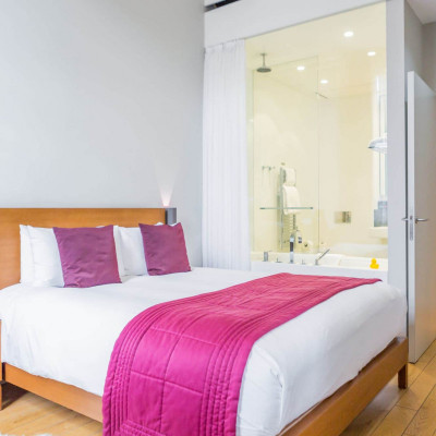 Town Hall Hotel image