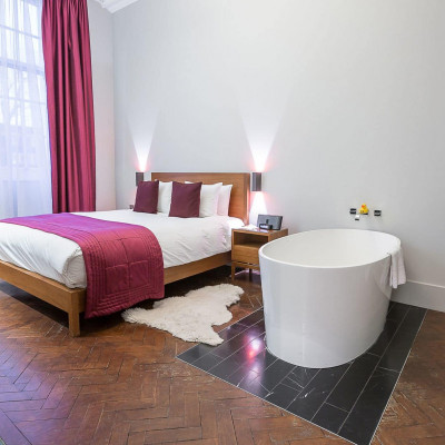 Town Hall Hotel image