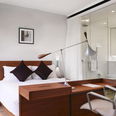 Town Hall Hotel image