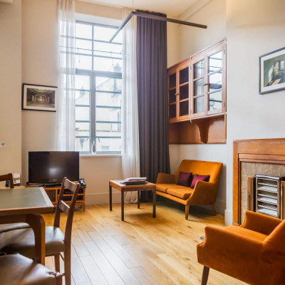 Town Hall Hotel image