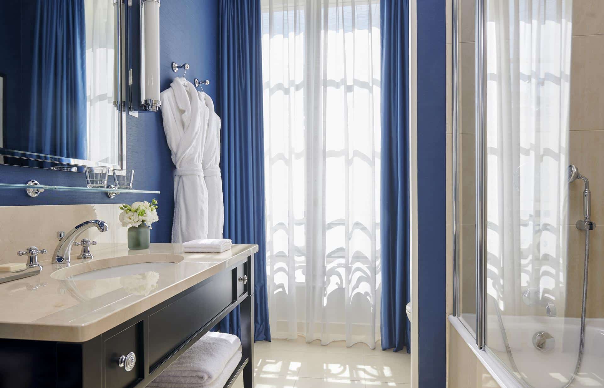 1 King Bed 1 Bedroom Suite Balcony