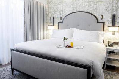 1 King Bed 1 Bedroom Suite