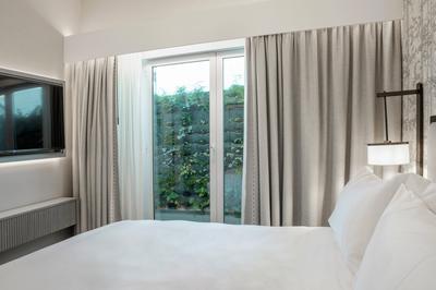 1 King Bed 1 Bedroom Suite