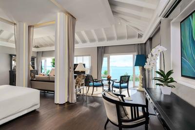 1 King Bed Club Ocean Honeymoon Suite