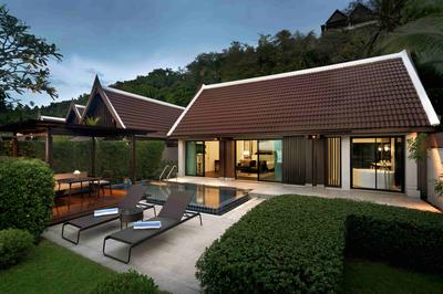 1 King Bed Club Beachfront Pool Villa