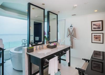 1 King Bed Club Panoramic Ocean Suite