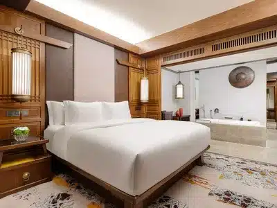 1 King Junior Suite Club