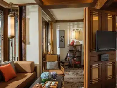1 King Junior Suite Club