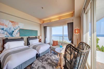 2 Single Classic Seafront Corner Room