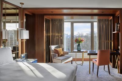 1 King Premium Mayfair Floor