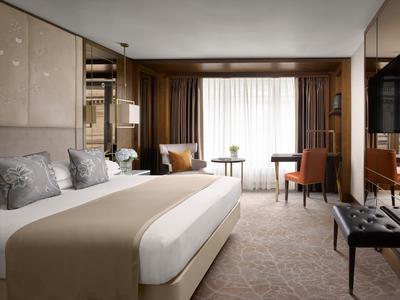 Mayfair Deluxe Suite