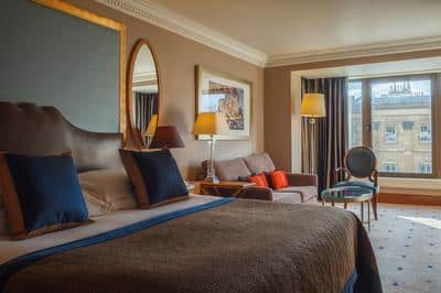 1 King Junior Suite