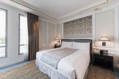 King Corner City View Room