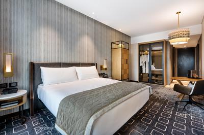 1 King Bed Premium City View