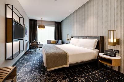 1 King Classic City View Lounge Access