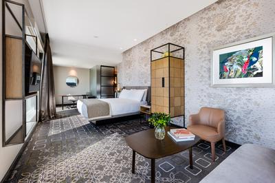 1 King Bed Junior Suite Cityscape View With Lounge Access