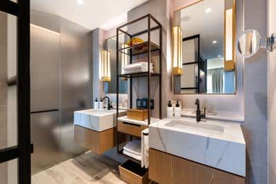 1 King Bed Penthouse Suite Cityscape With Lounge Access