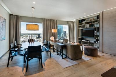 1 King Bed Penthouse Suite Cityscape With Lounge Access