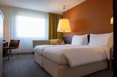 1 King Bed Classic