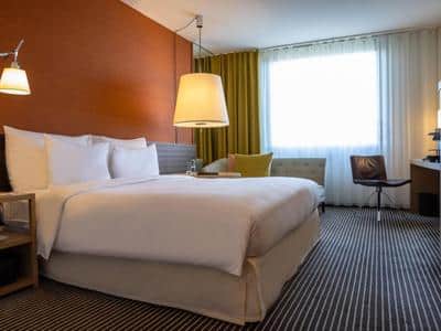 1 King Bed Premium