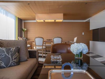 Presidential Lake View Suite