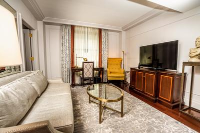 One Bedroom Deluxe King Suite