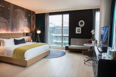 Guest room