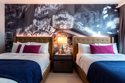 Guest room