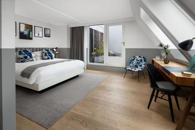 1 King Bed Premium With Terrace