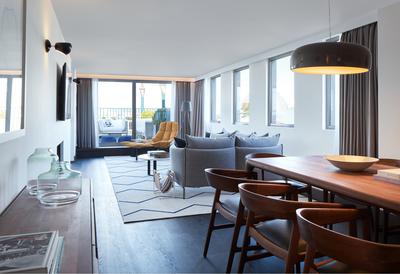 1 King Bed Penthouse De Witt