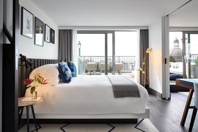 1 King Bed Penthouse De Witt