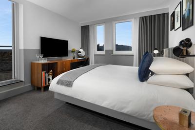 1 King Bed Essential With Balcony