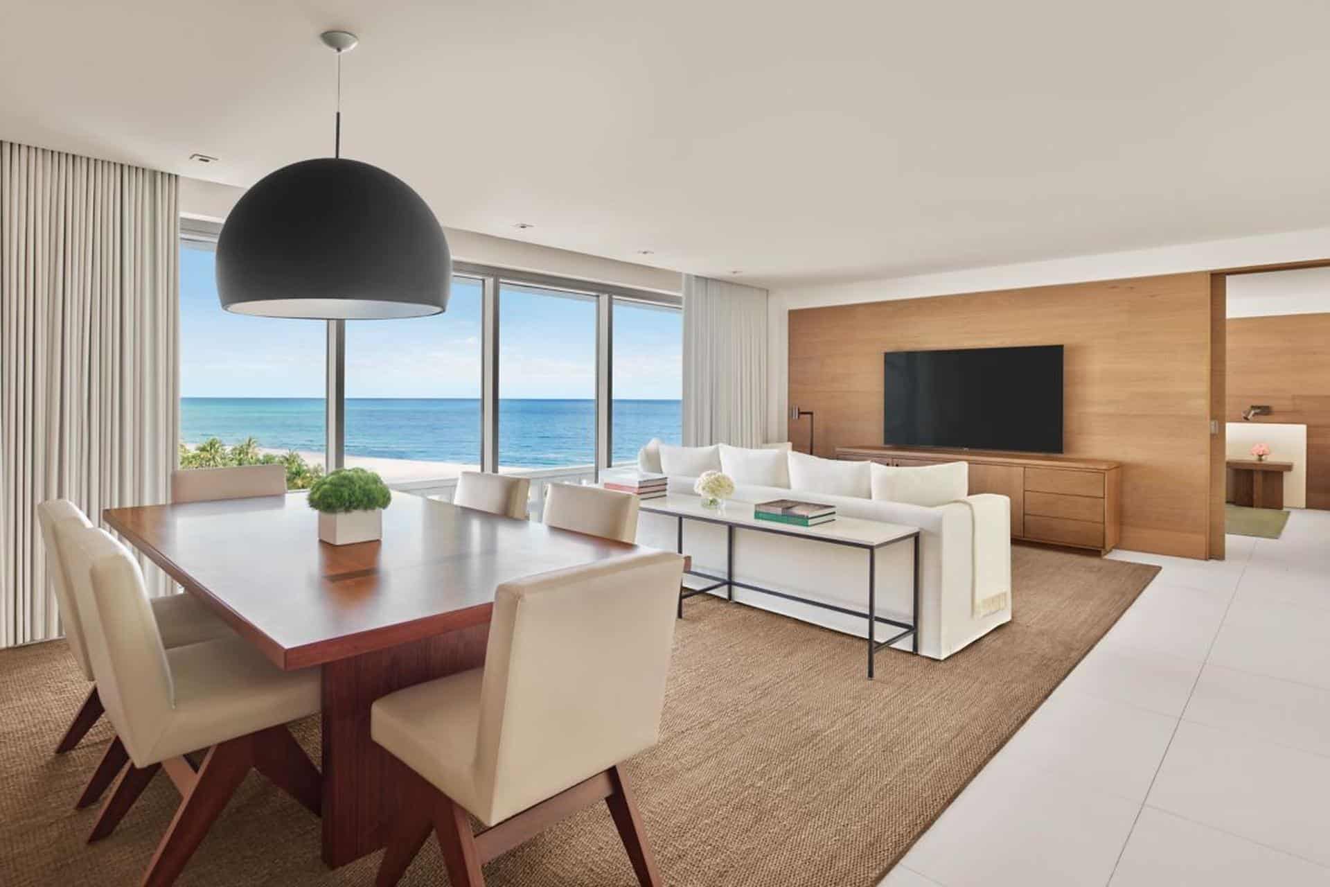 Deluxe Ocean View Suite