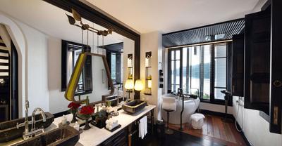 1 King Club Suite Panoramic Oceanview