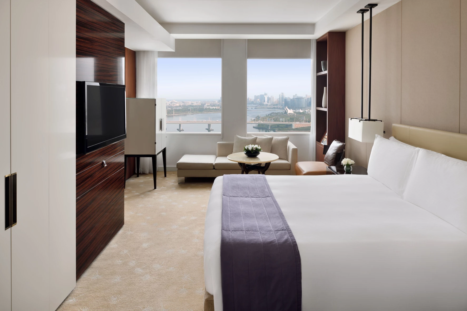 1 King Bed Classic Waterfront View