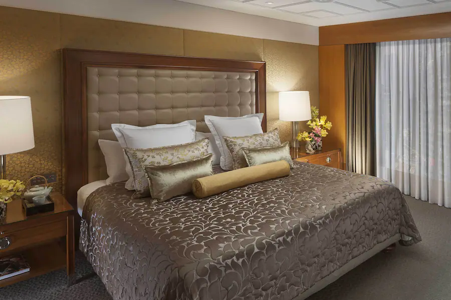 Club Mandarin Room
