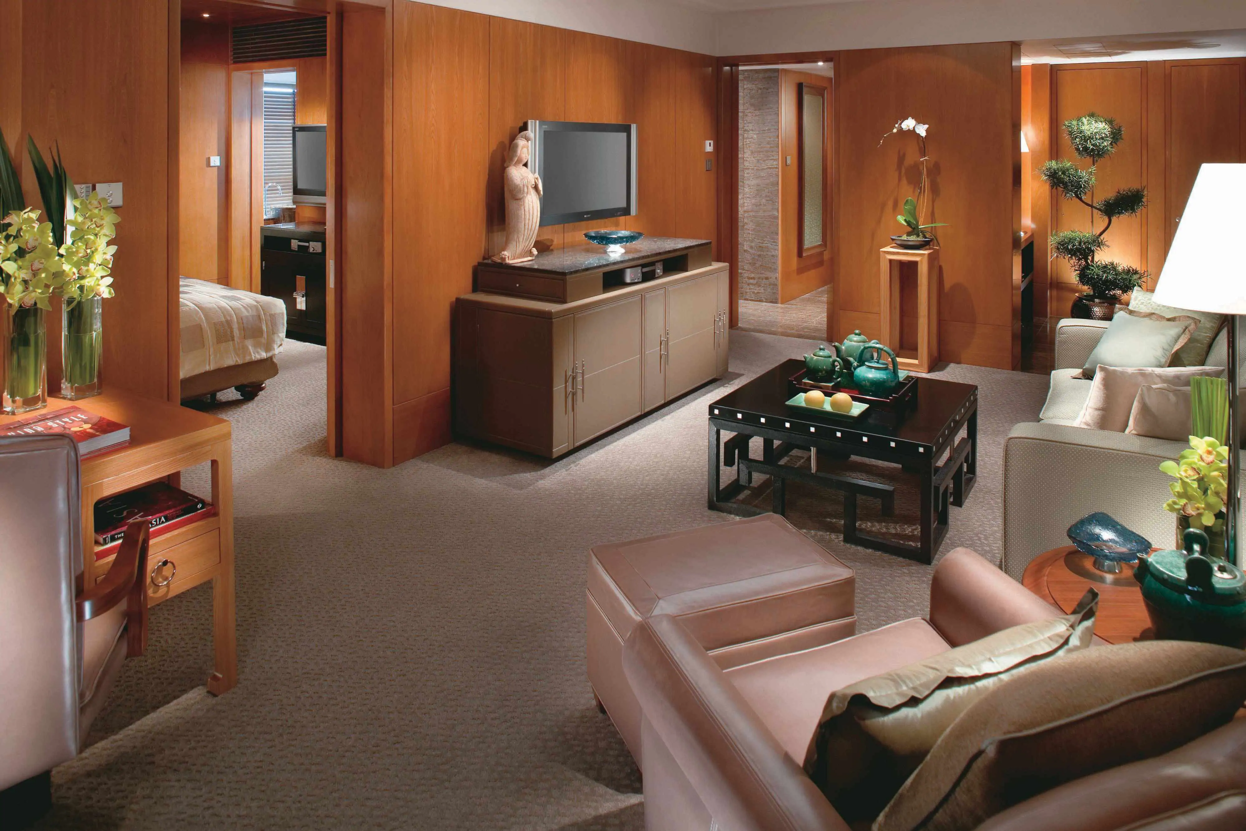Statue Square View Suite