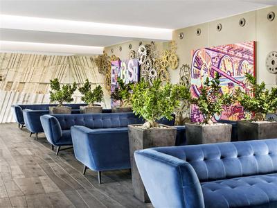 Bar Lounge