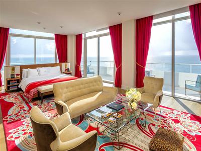 Penthouse Suite