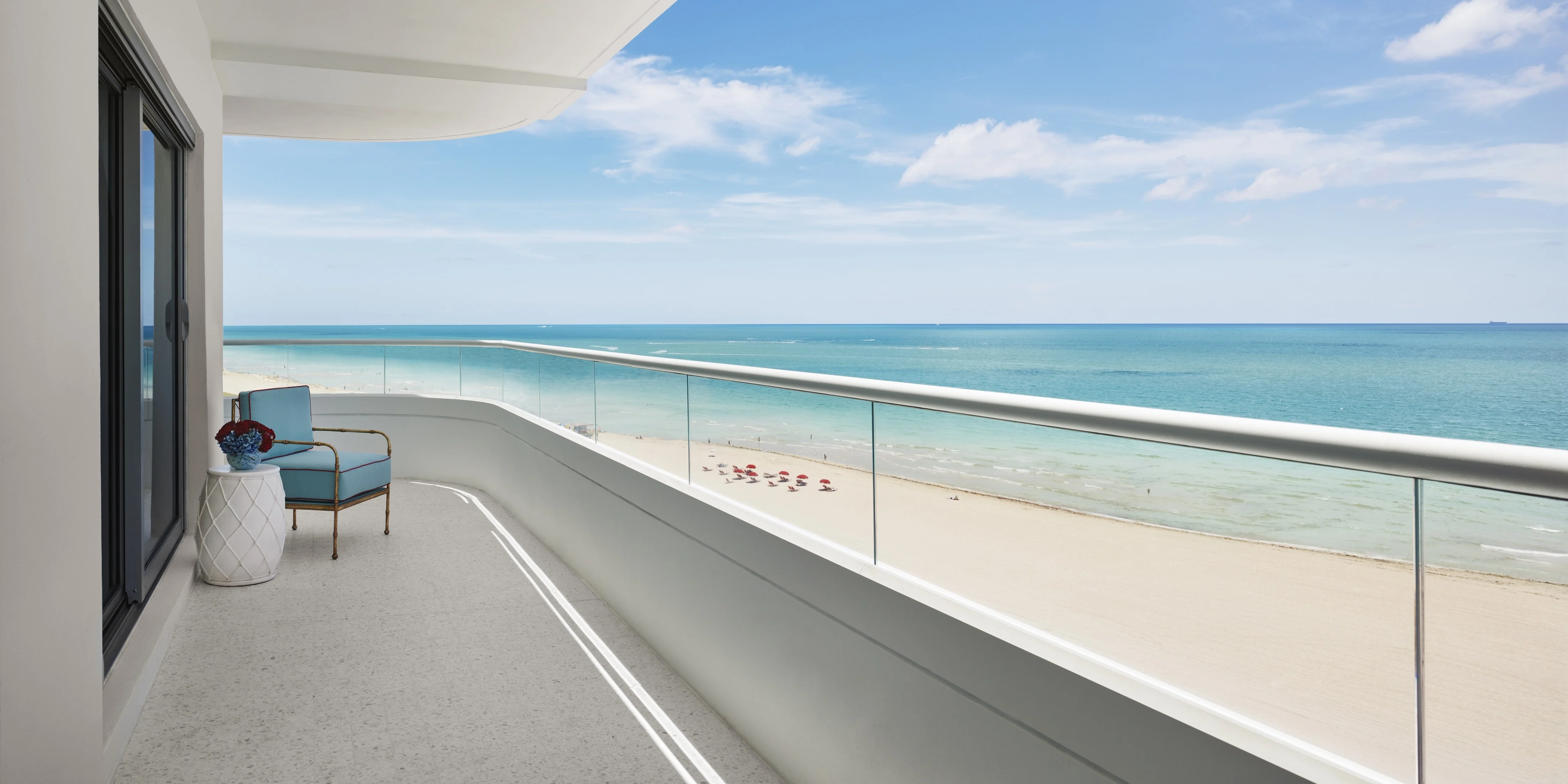 Premier Oceanfront Corner Suite