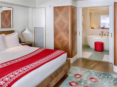 Partial Ocean View Junior Suite