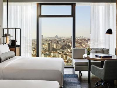 Fairmont Gold Room - 2 Queens