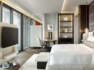 Fairmont Presidential Suite