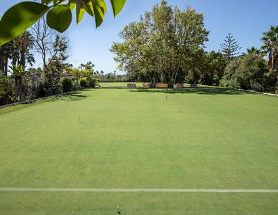 Raquet Club - Croquet