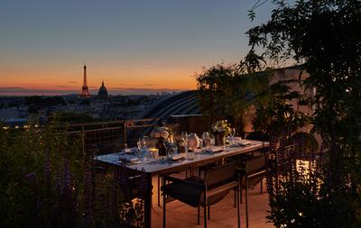 The Eiffel Penthouse with 360° Roof Terrace